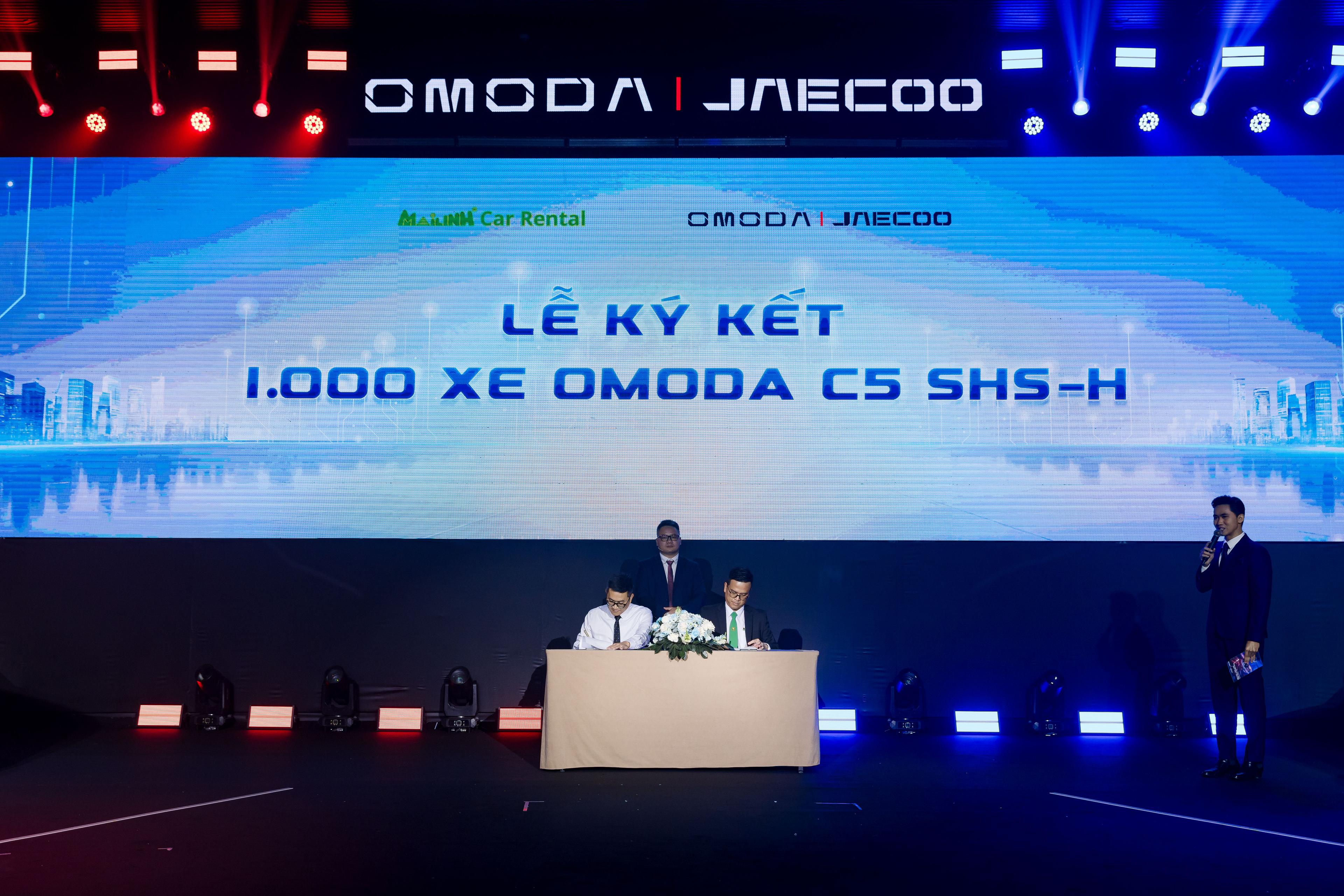 Omoda & Jaecoo ký kết đơn hàng 1.000 xe super hybrid C5 SHS-H ngay trong ngày ra mắt